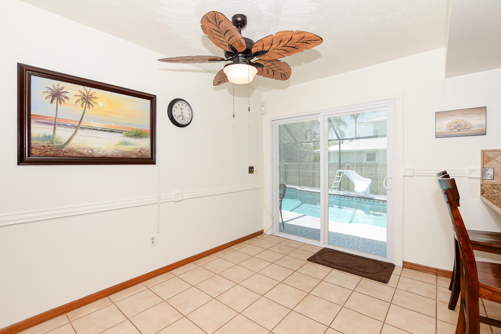 102 NE Surfside Avenue