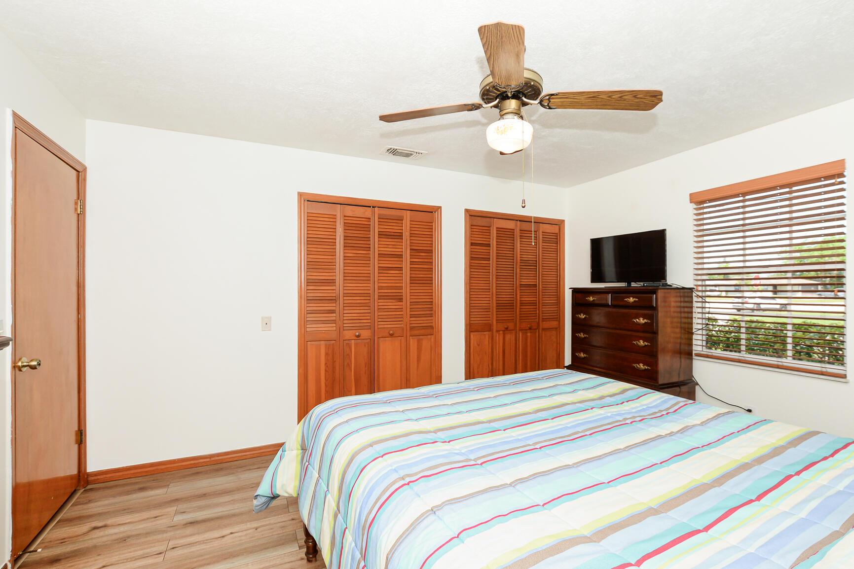 102 NE Surfside Avenue