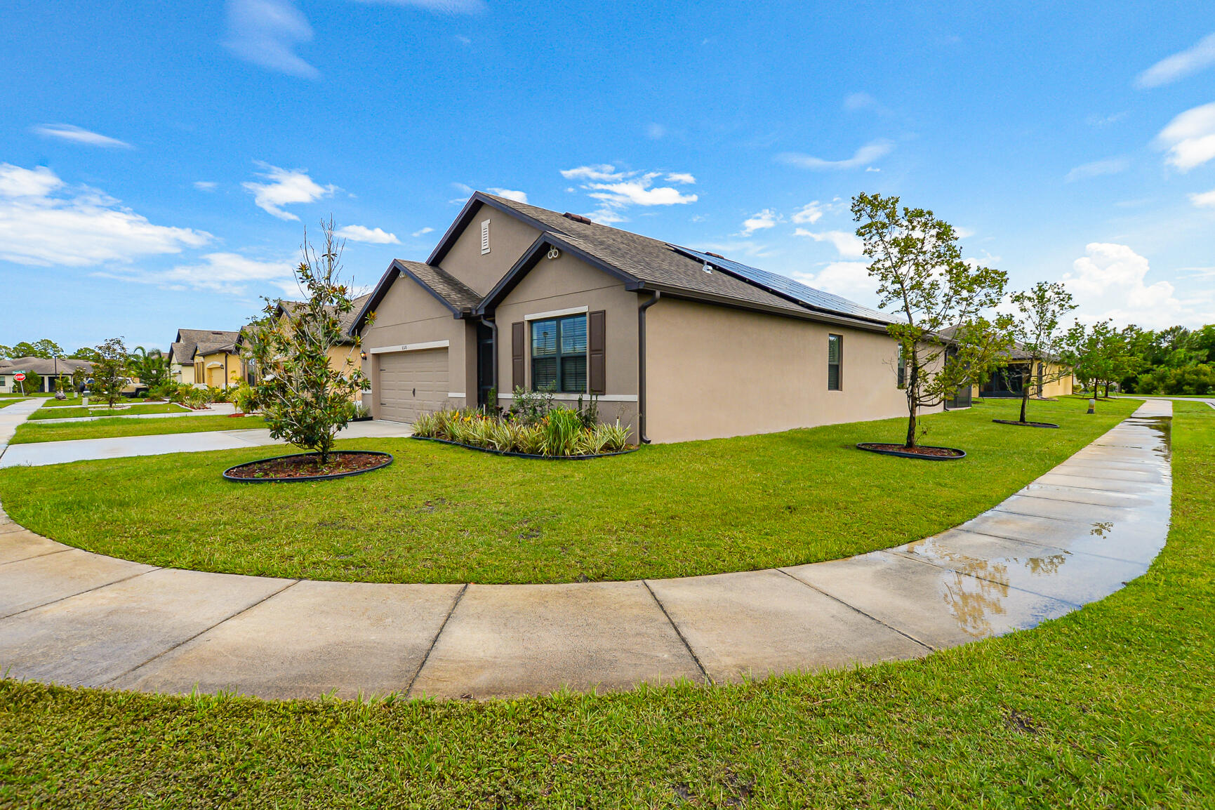 6326 NW Northwood Loop