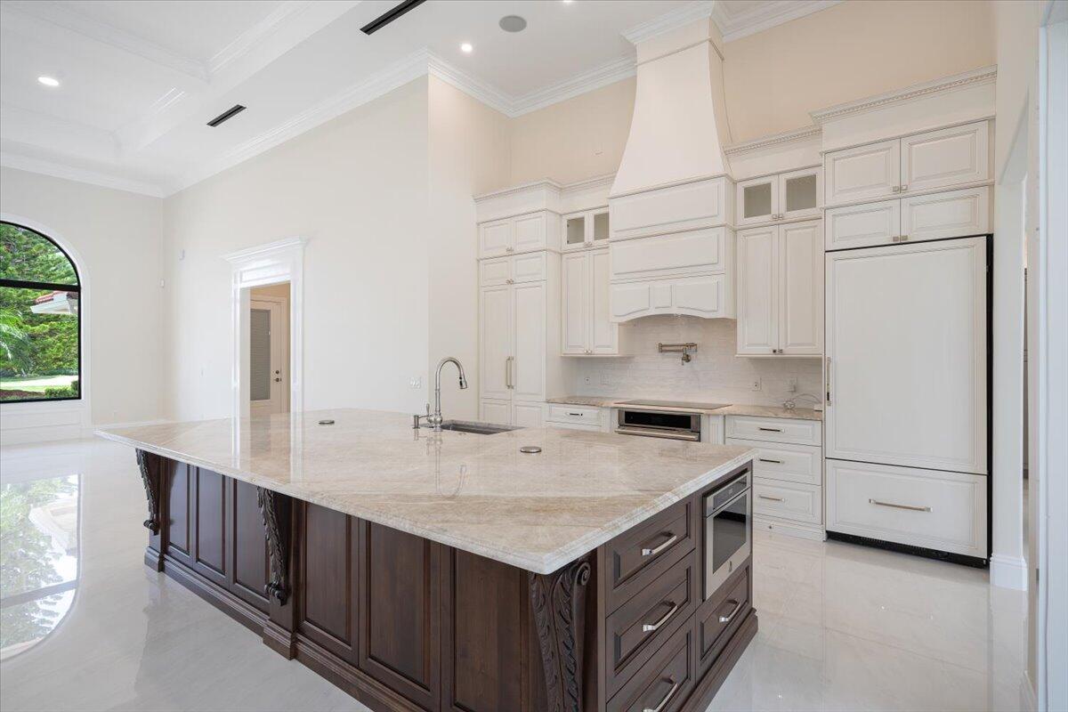 7916 Saddlebrook Drive