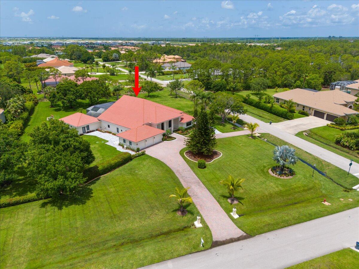 7916 Saddlebrook Drive