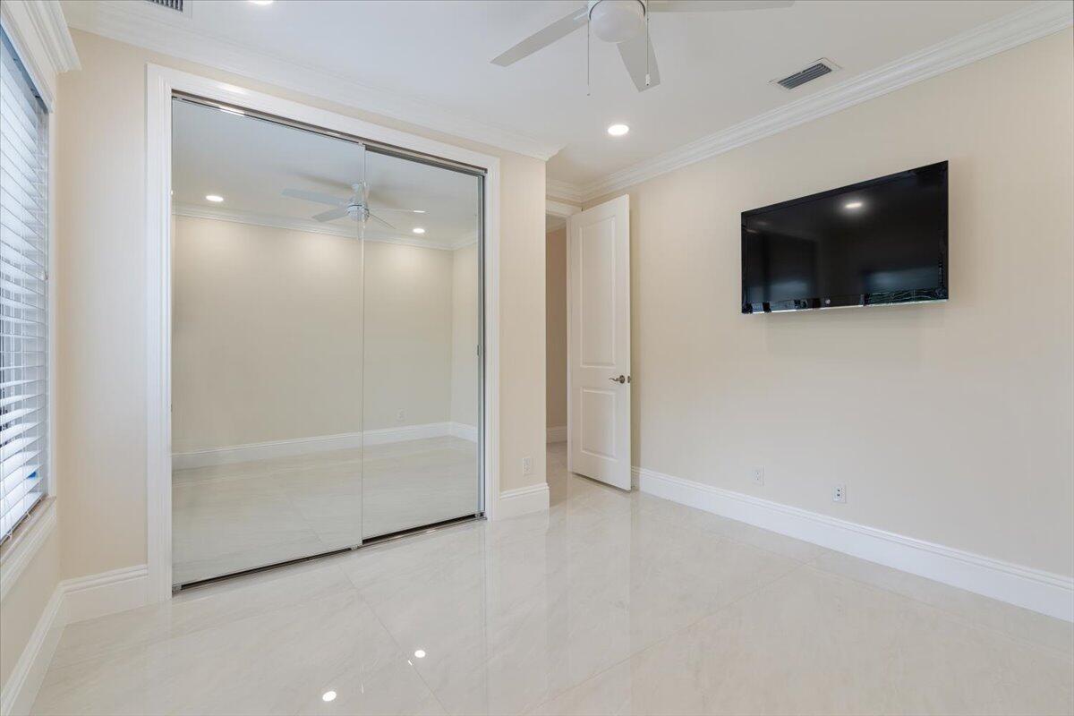 7916 Saddlebrook Drive