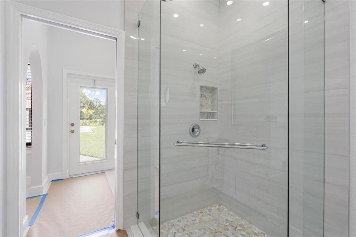 7916 Saddlebrook Drive