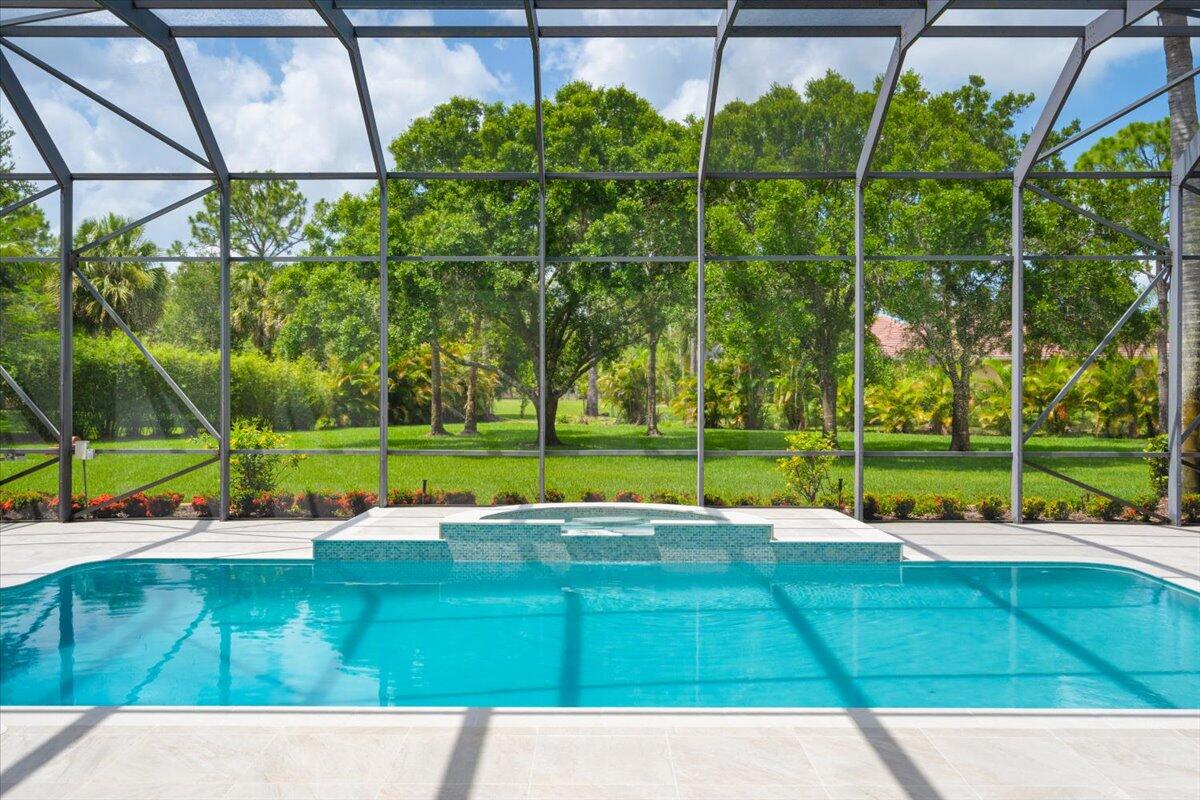 7916 Saddlebrook Drive