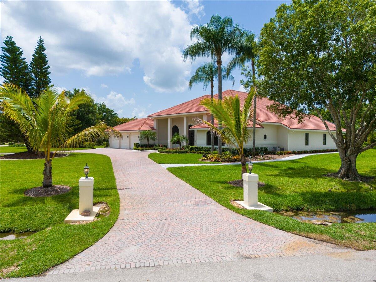 7916 Saddlebrook Drive