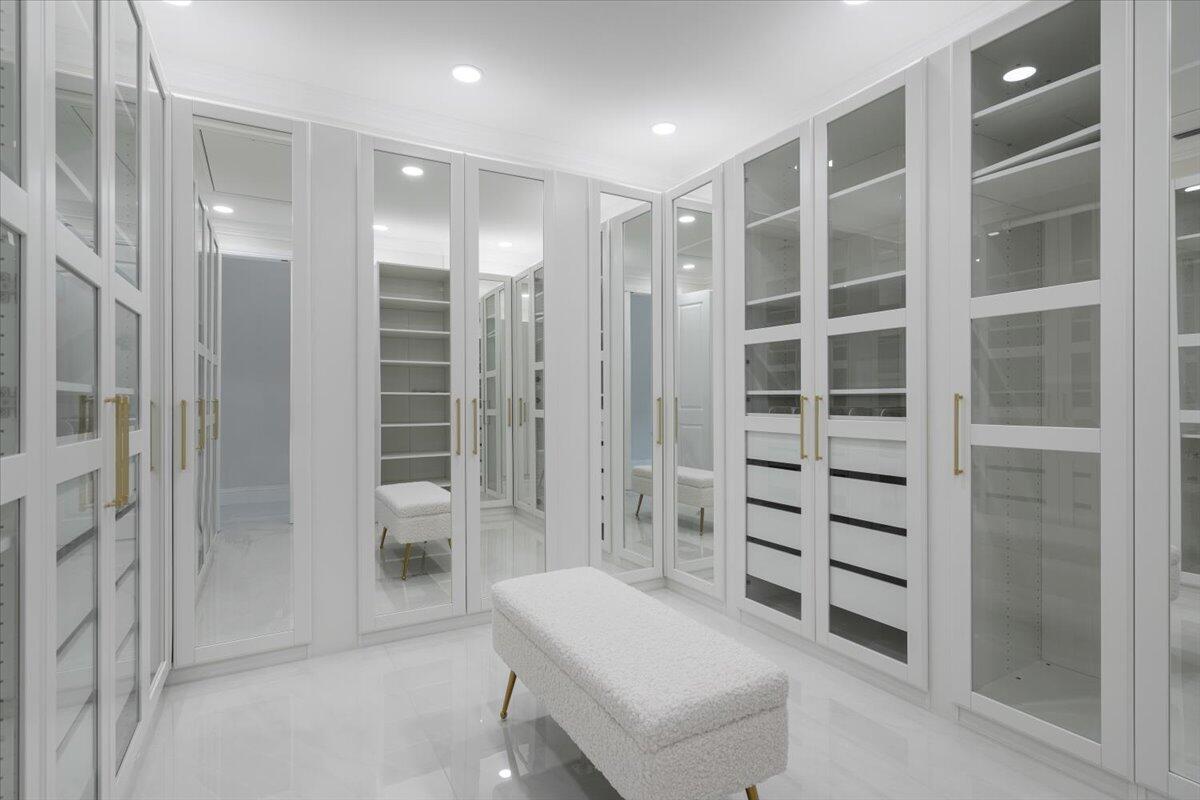 7916 Saddlebrook Drive