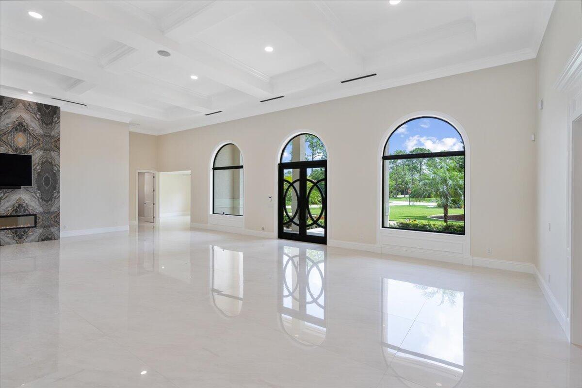 7916 Saddlebrook Drive