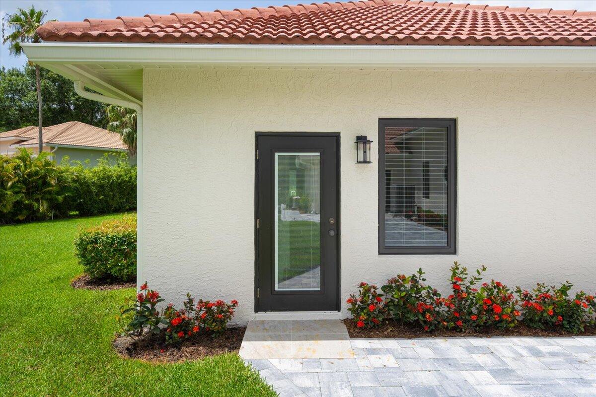 7916 Saddlebrook Drive