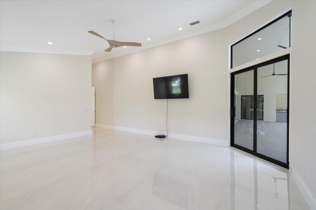 7916 Saddlebrook Drive