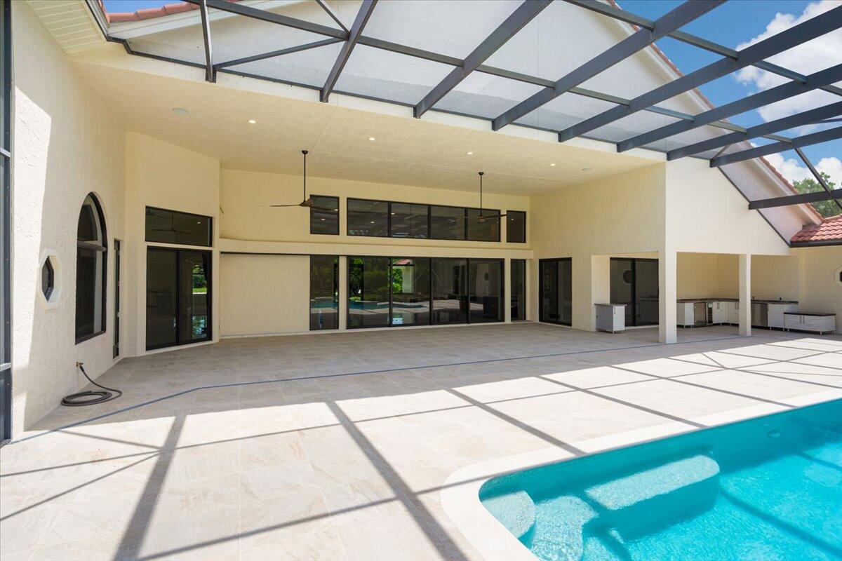 7916 Saddlebrook Drive