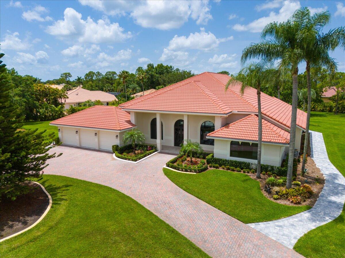 7916 Saddlebrook Drive