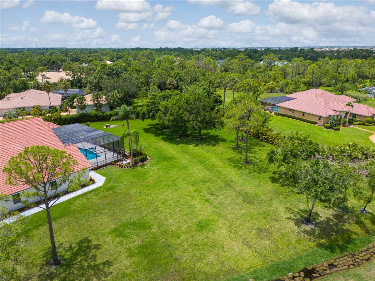 7916 Saddlebrook Drive