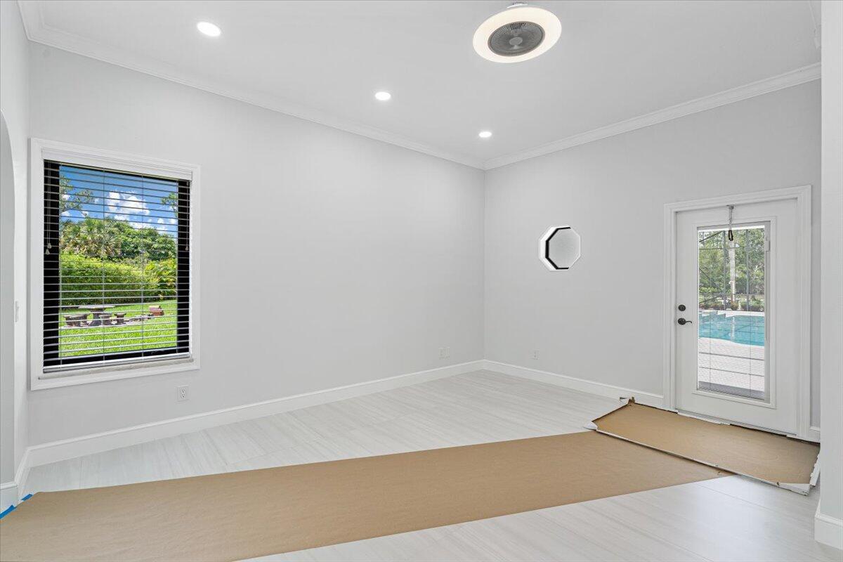 7916 Saddlebrook Drive