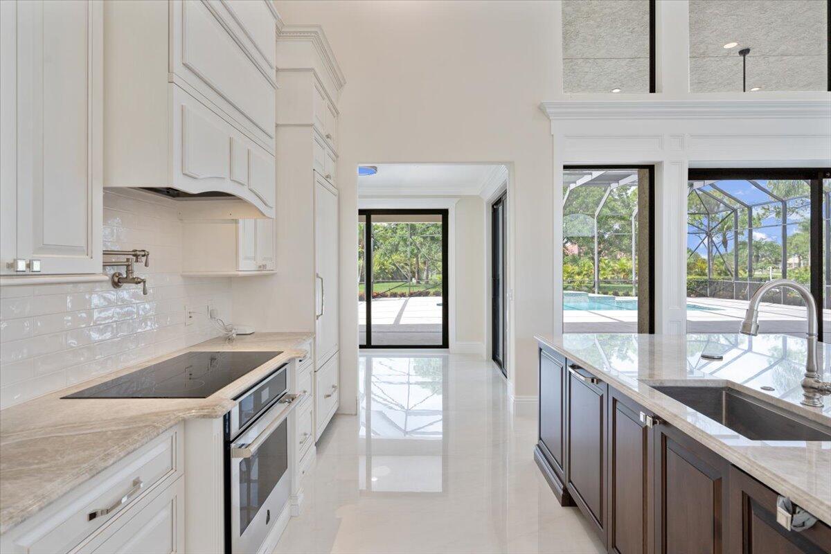 7916 Saddlebrook Drive