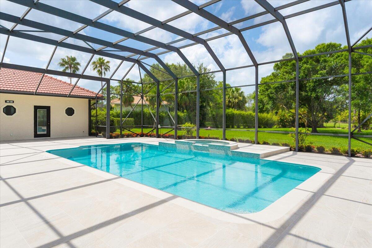 7916 Saddlebrook Drive