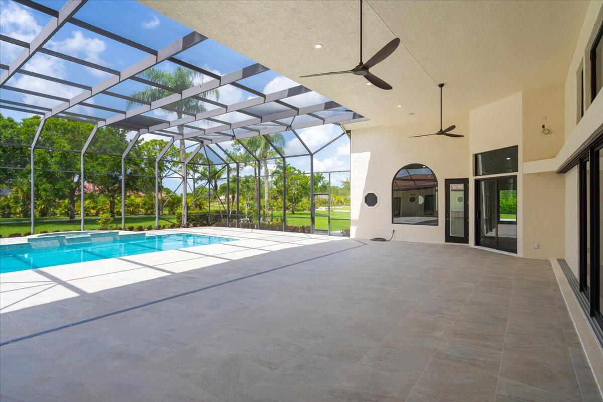 7916 Saddlebrook Drive