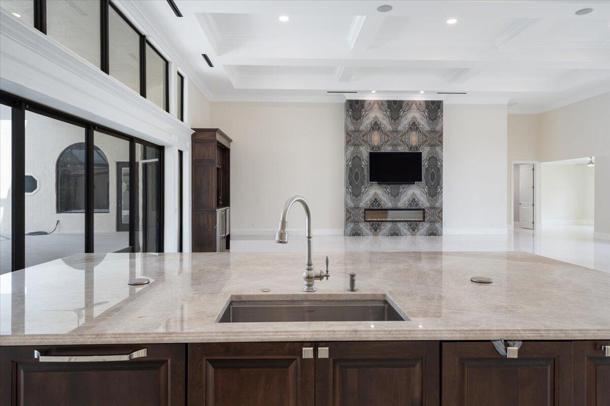 7916 Saddlebrook Drive