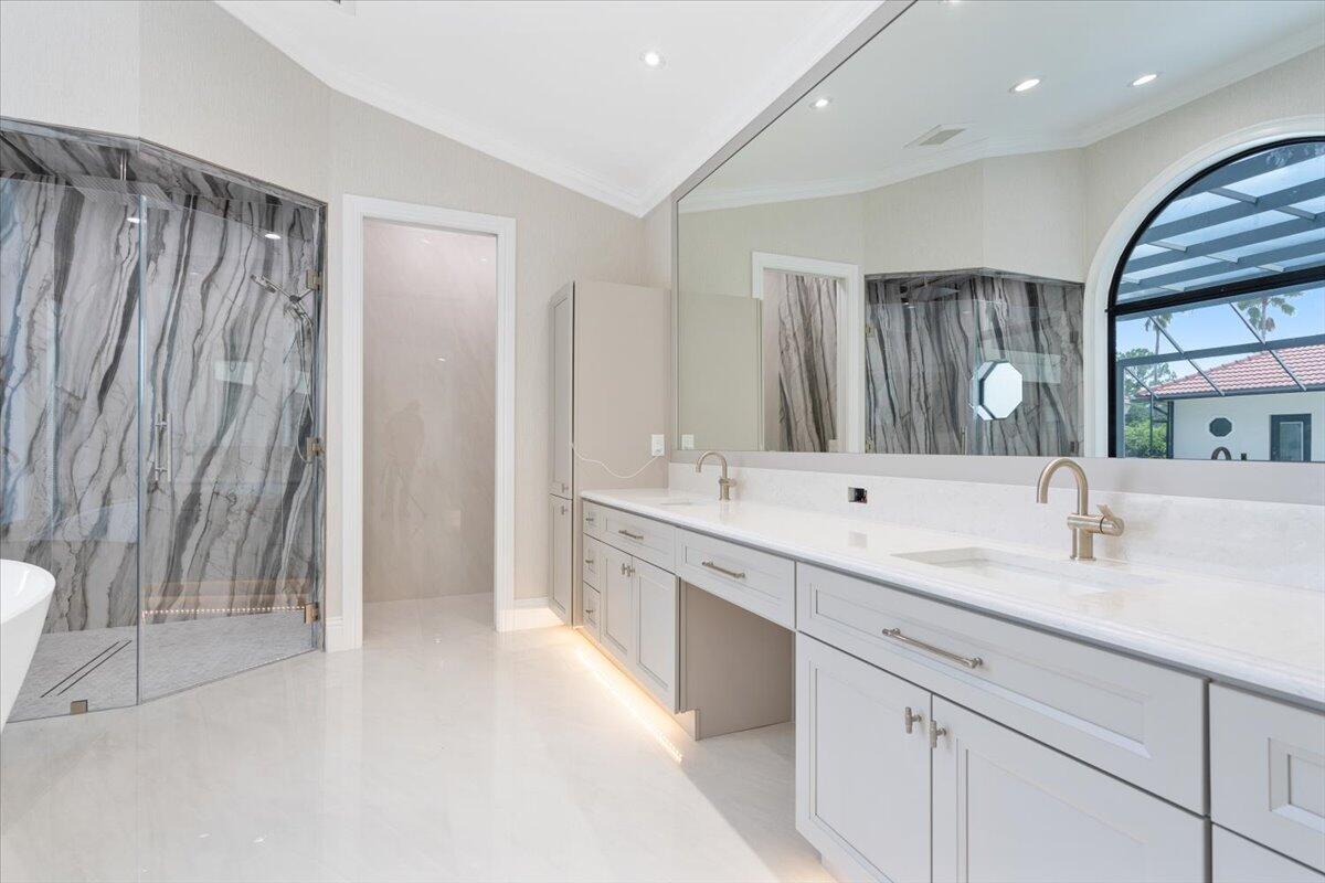 7916 Saddlebrook Drive