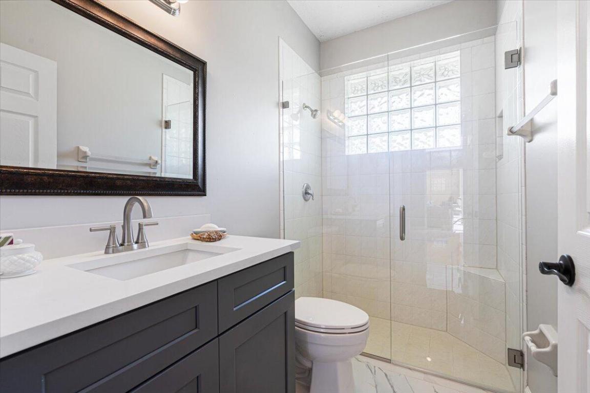 11000 Pine Creek Lane