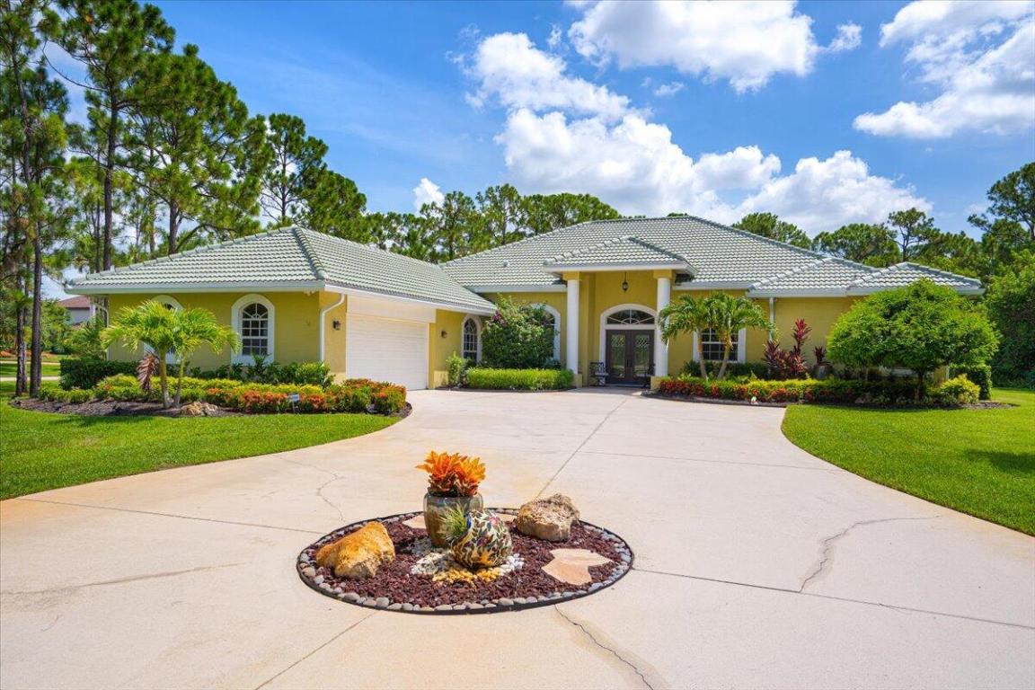 11000 Pine Creek Lane