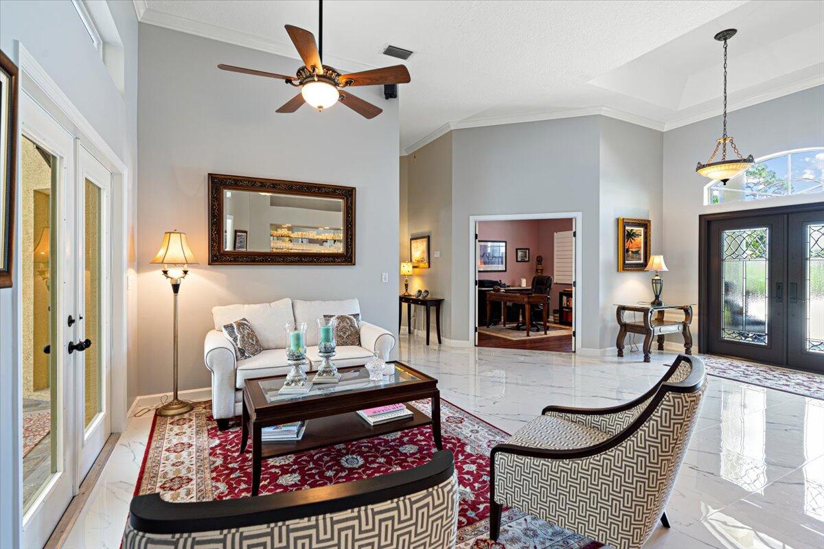 11000 Pine Creek Lane