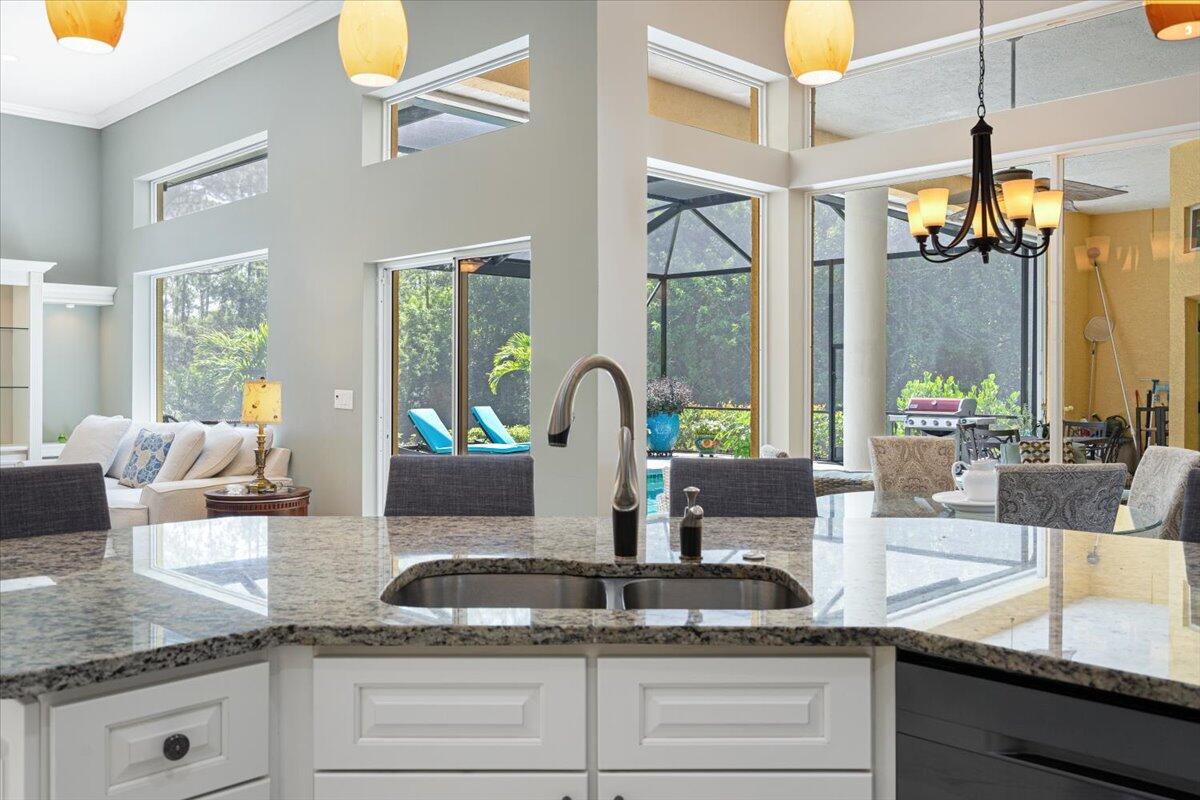 11000 Pine Creek Lane