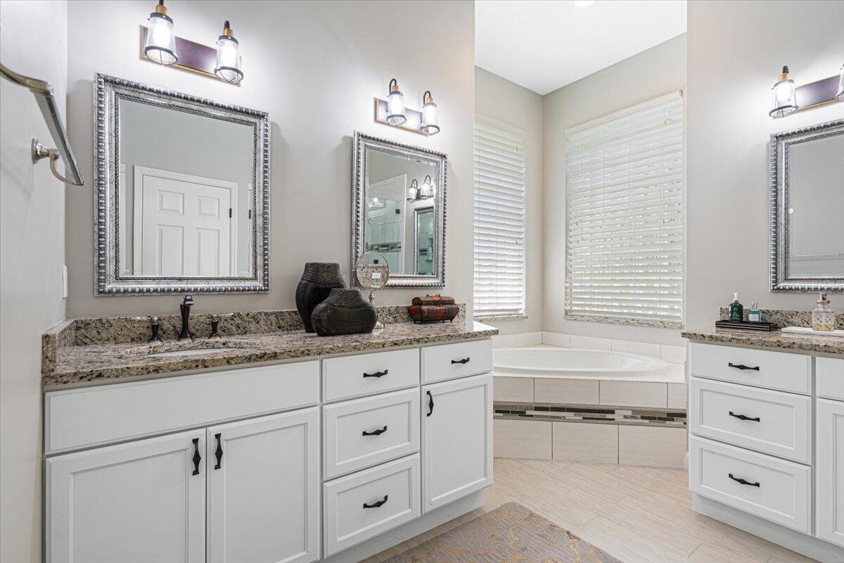 11000 Pine Creek Lane