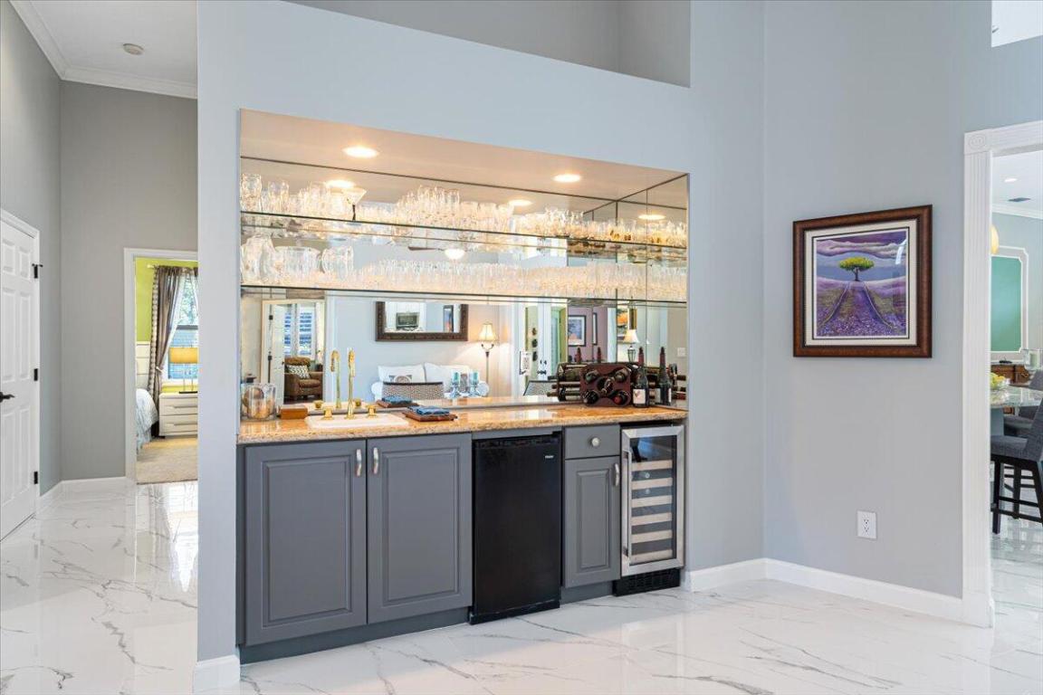 11000 Pine Creek Lane