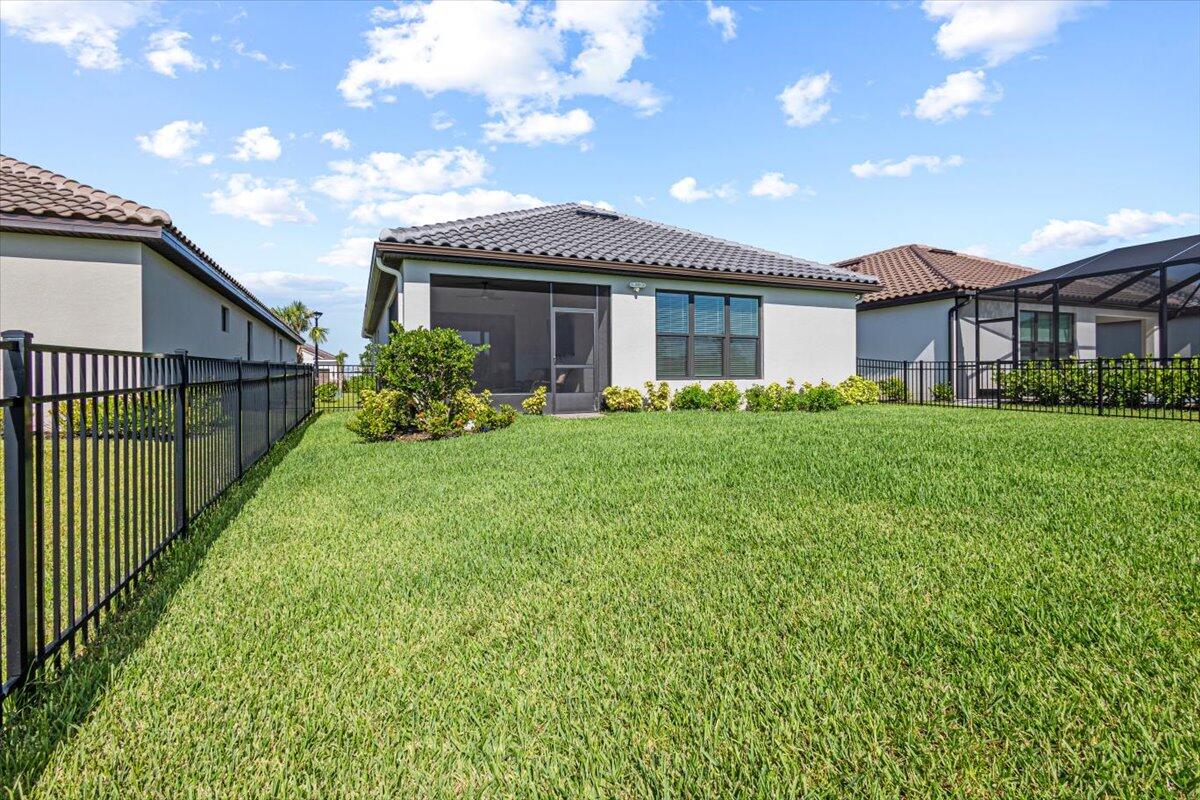 10027 SW Santini Road