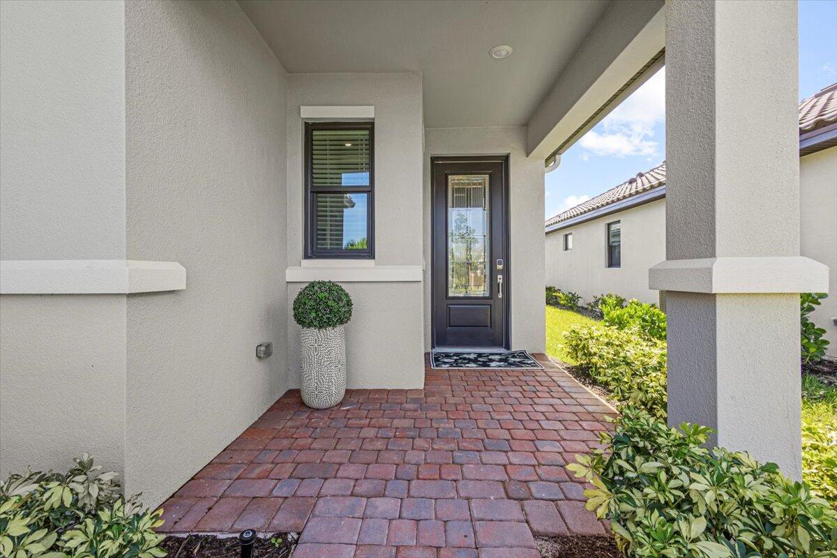 10027 SW Santini Road