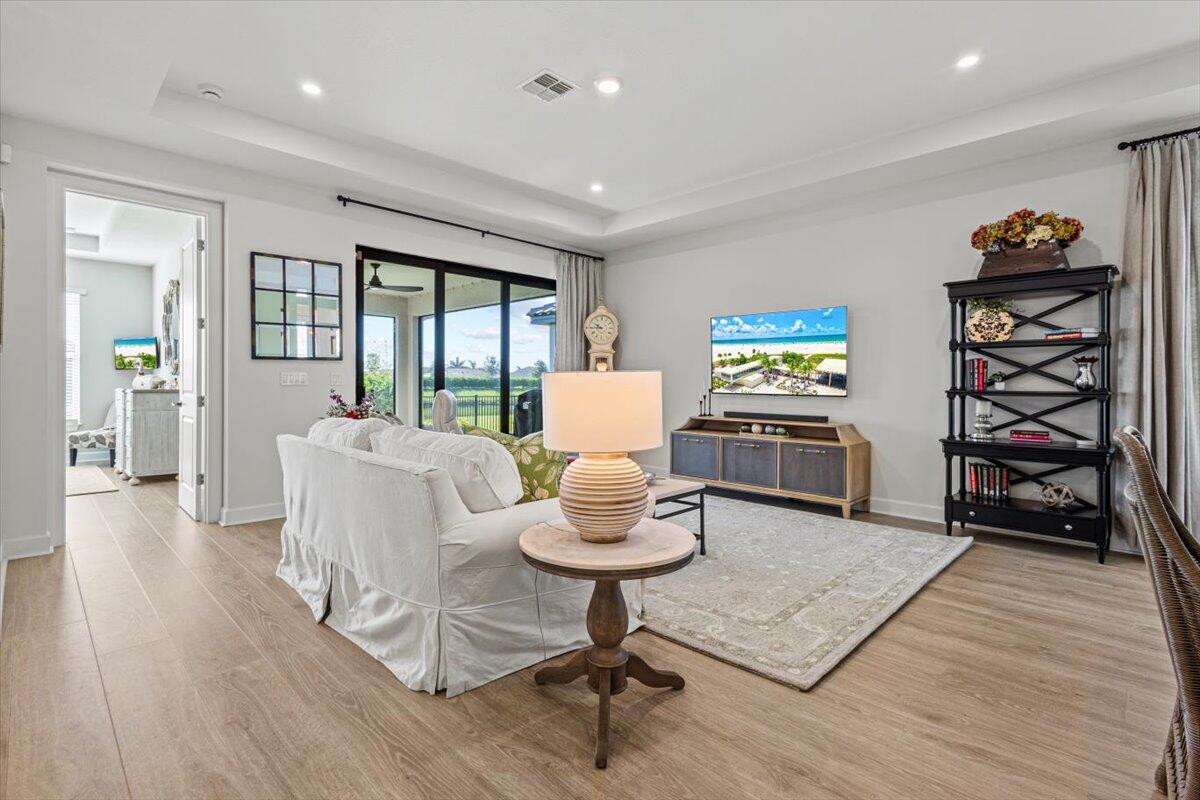 10027 SW Santini Road