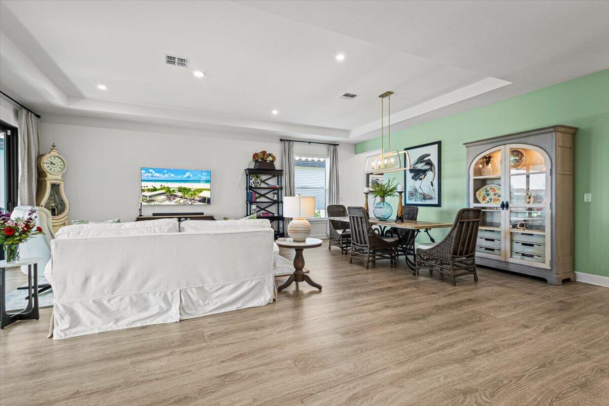 10027 SW Santini Road