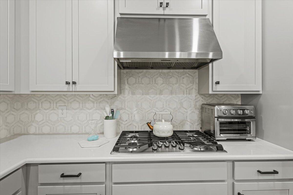 10027 SW Santini Road