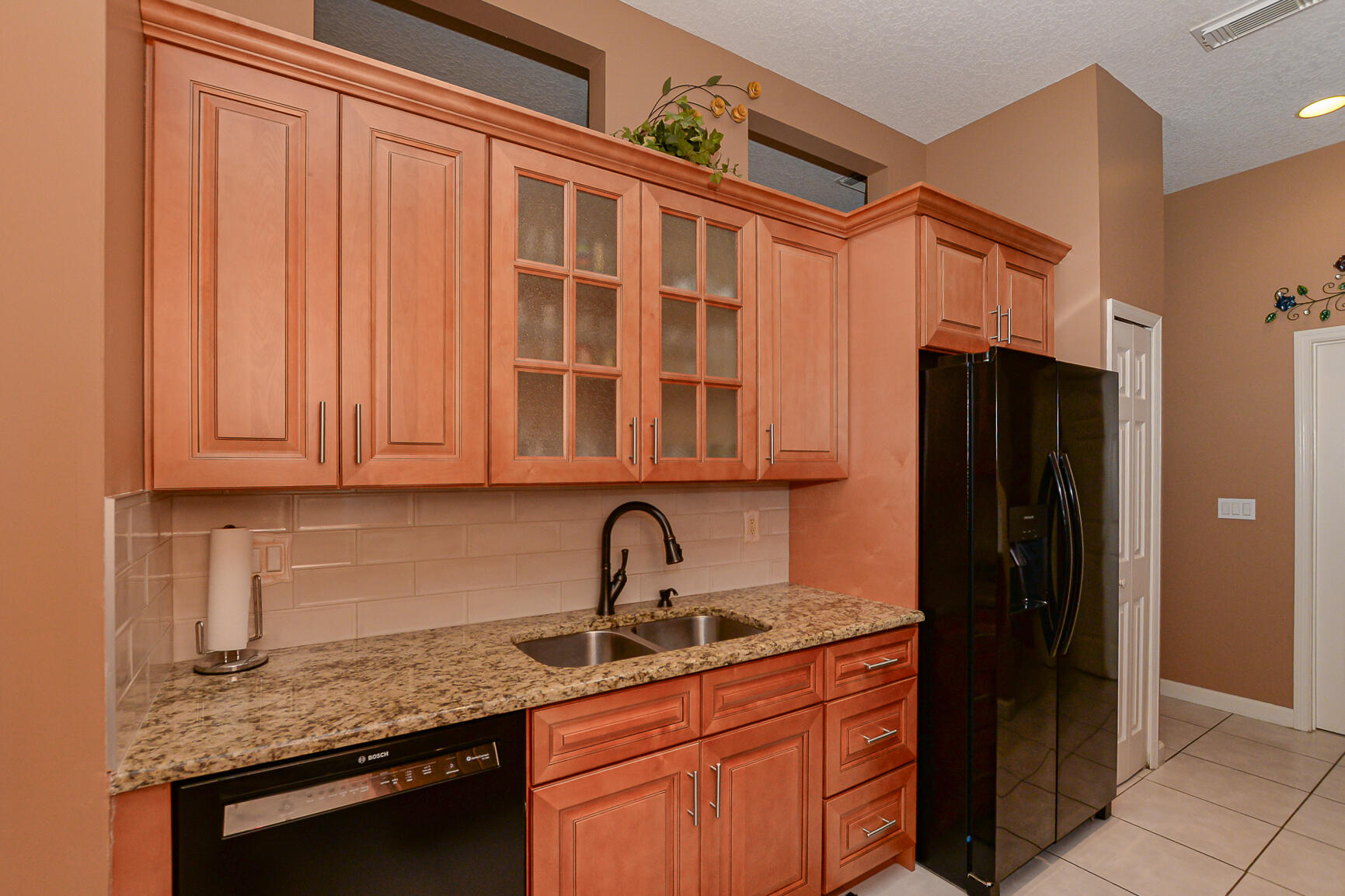 647 SW Andros Circle