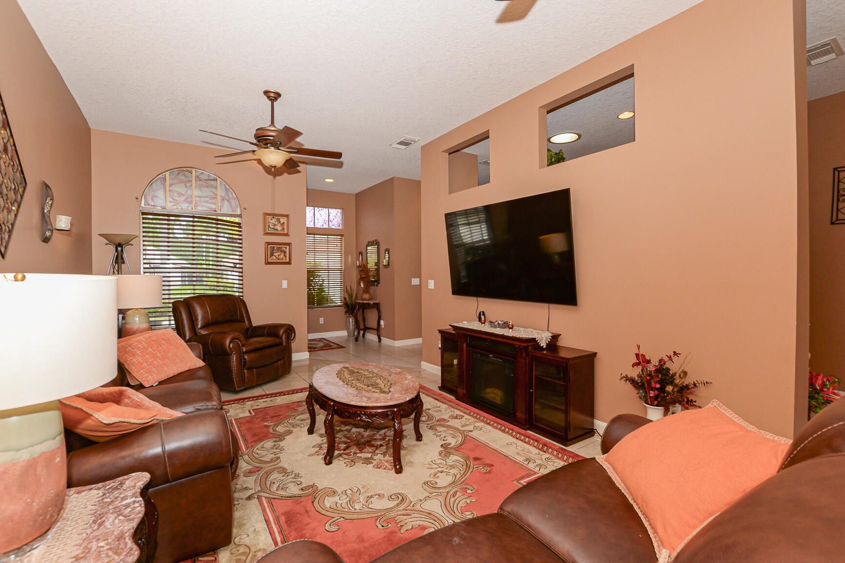 647 SW Andros Circle