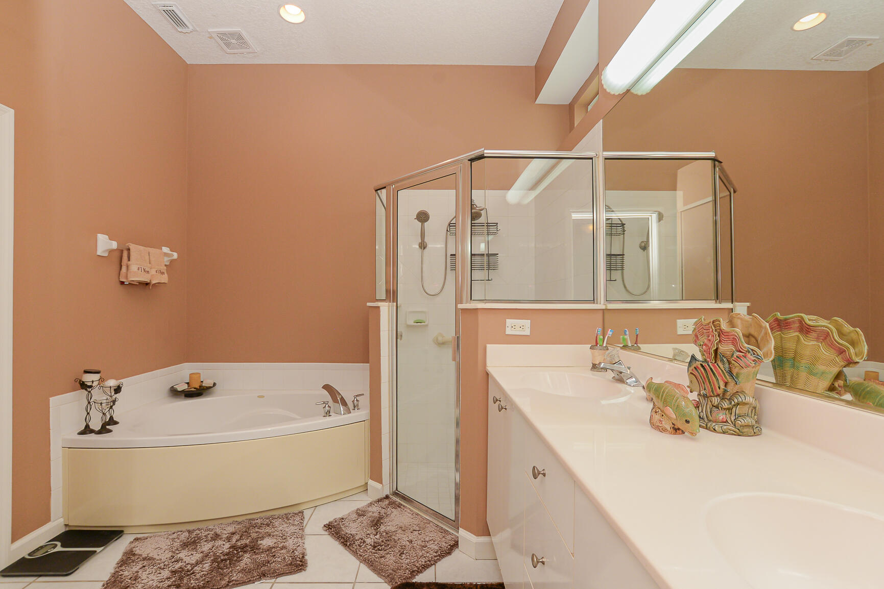 647 SW Andros Circle