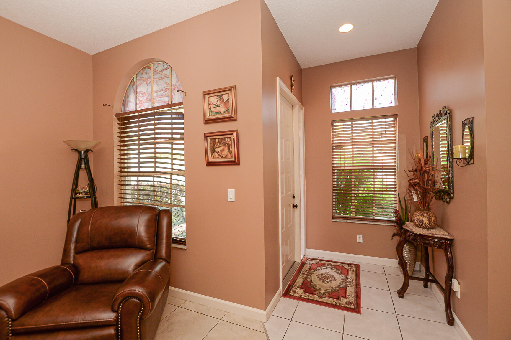 647 SW Andros Circle