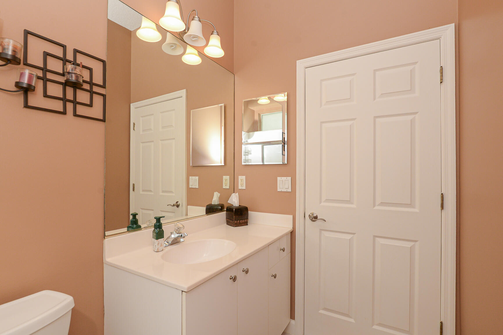 647 SW Andros Circle