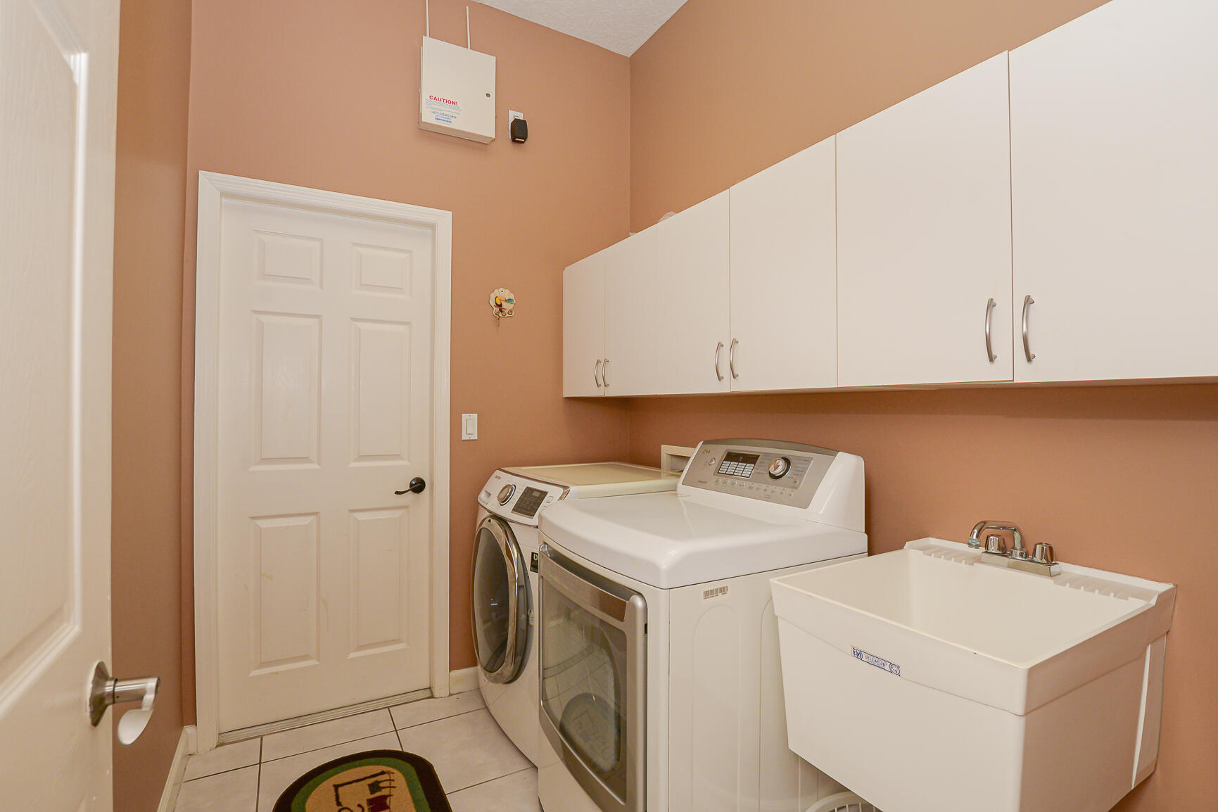 647 SW Andros Circle