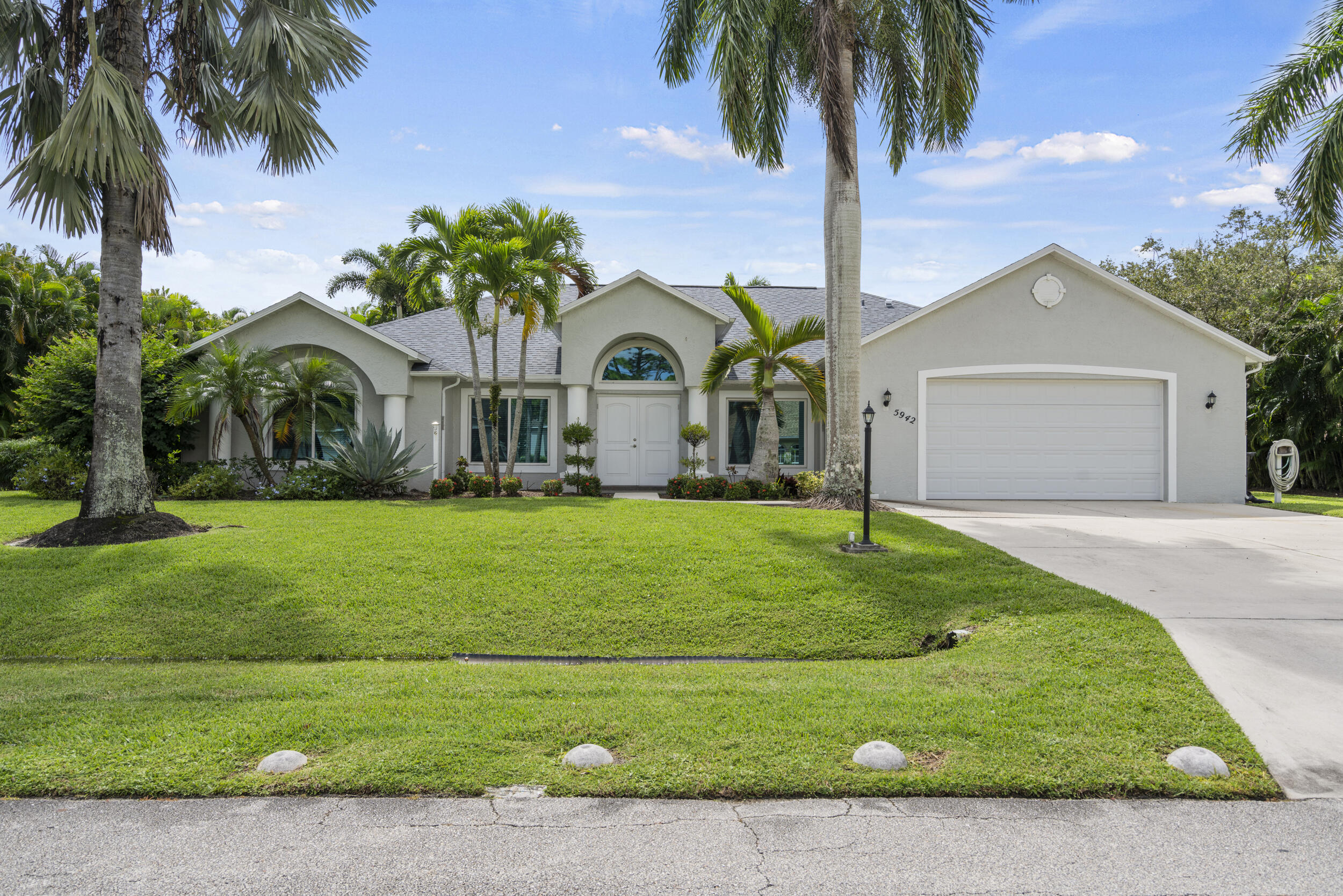 5942 NW Baynard Drive