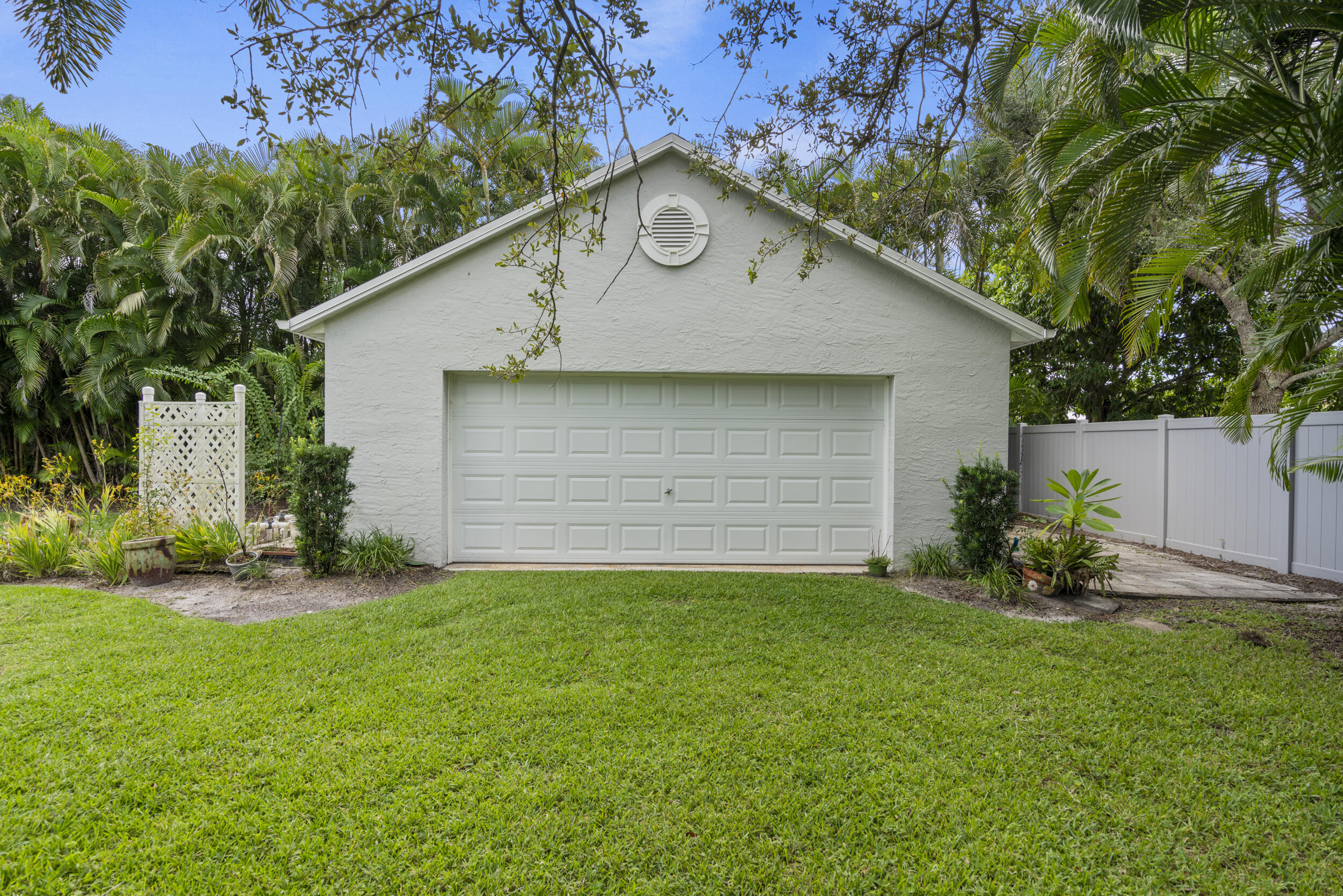 5942 NW Baynard Drive