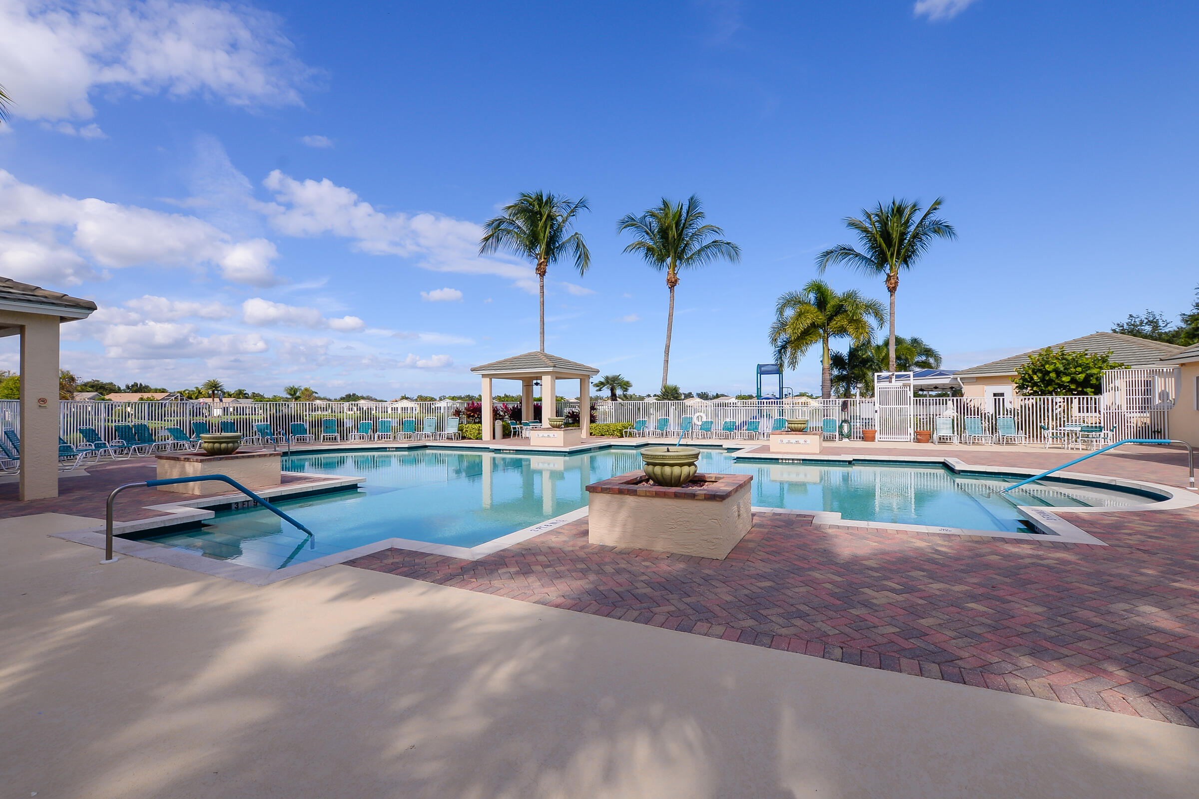 841 SW Rocky Bayou Terrace