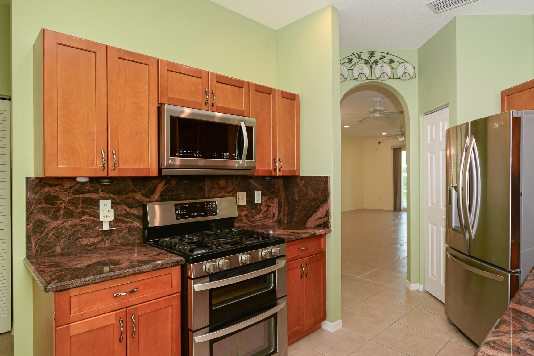 841 SW Rocky Bayou Terrace