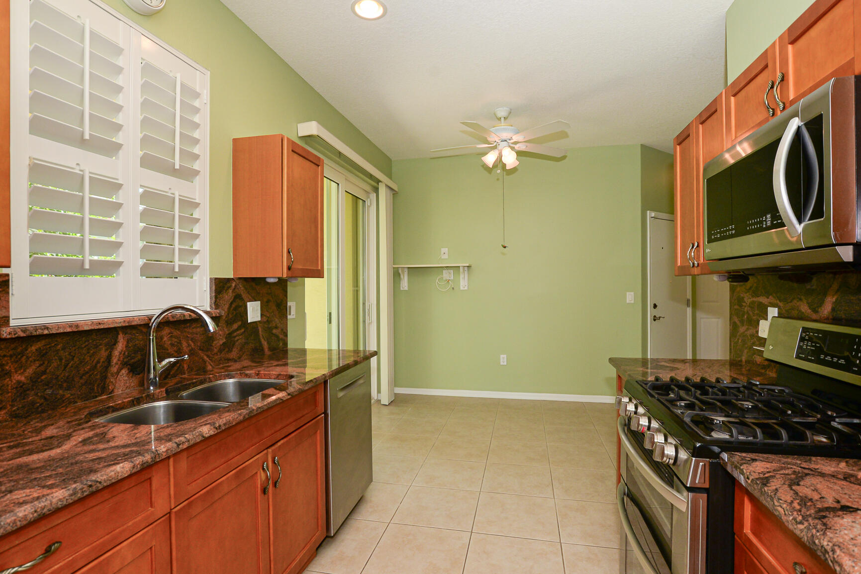 841 SW Rocky Bayou Terrace