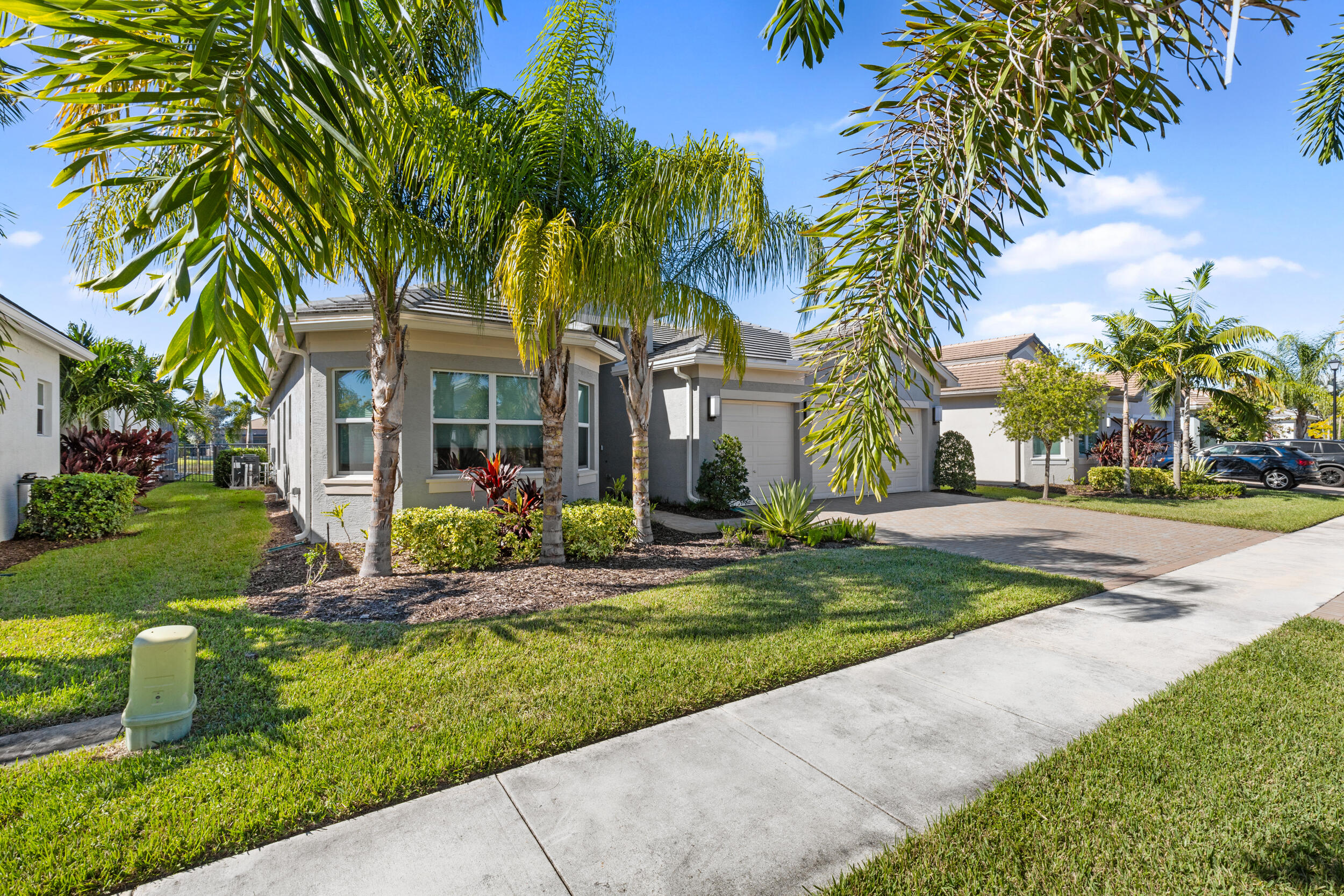11974 SW Laguna Bay Parkway