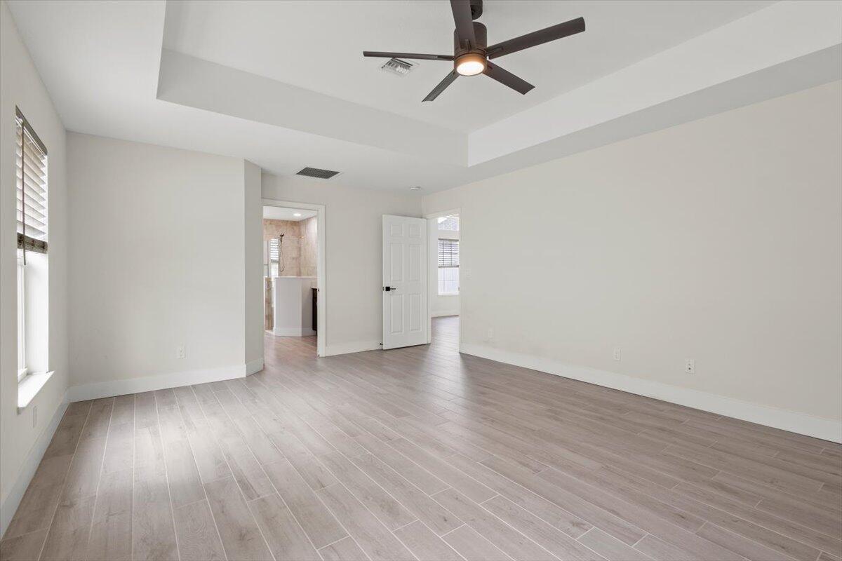 5207 NW South Lovoy Circle