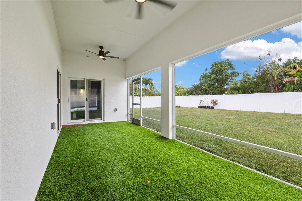 5207 NW South Lovoy Circle