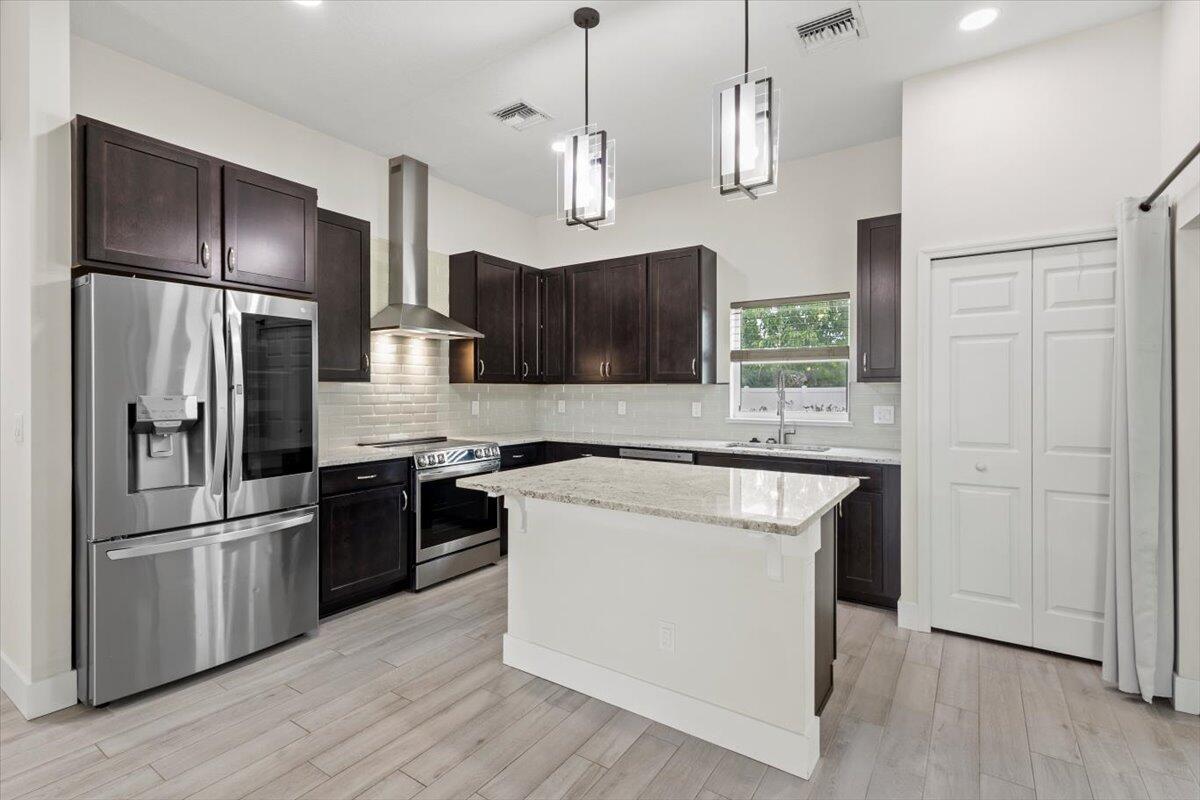 5207 NW South Lovoy Circle