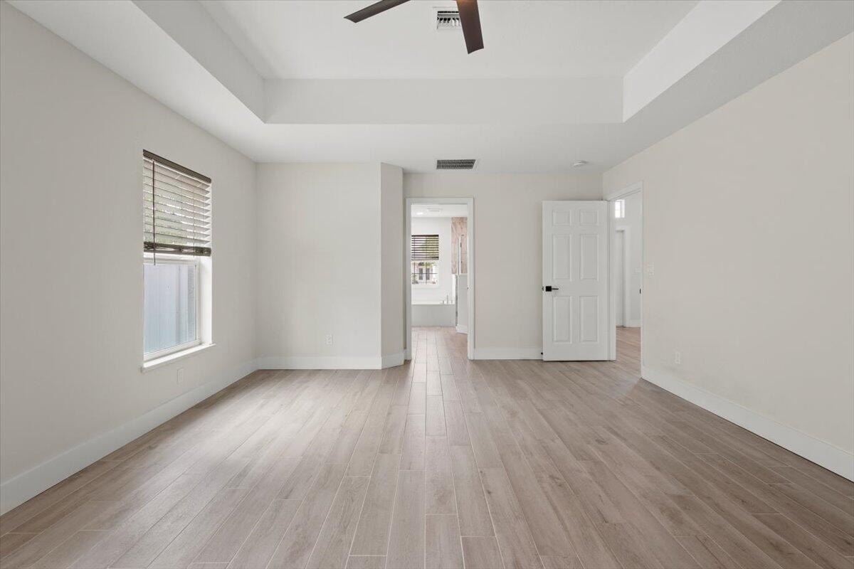 5207 NW South Lovoy Circle