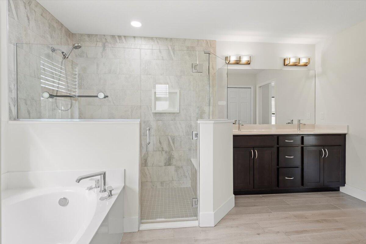 5207 NW South Lovoy Circle